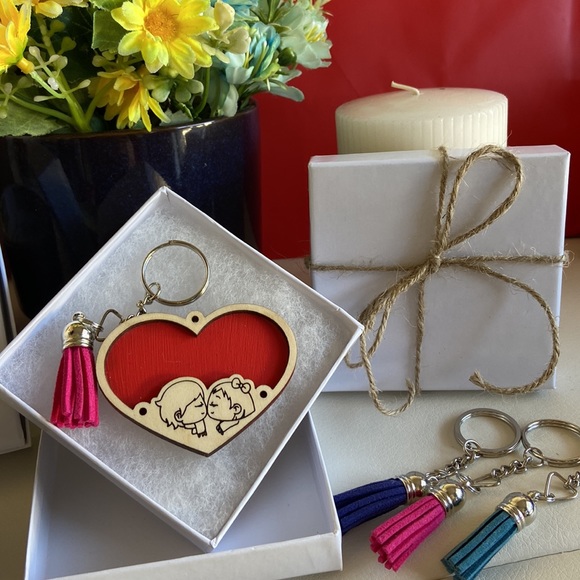 Personalized Wooden 3D Keychain with Tassel  / Fridge Magnet - Picture 4 of 6